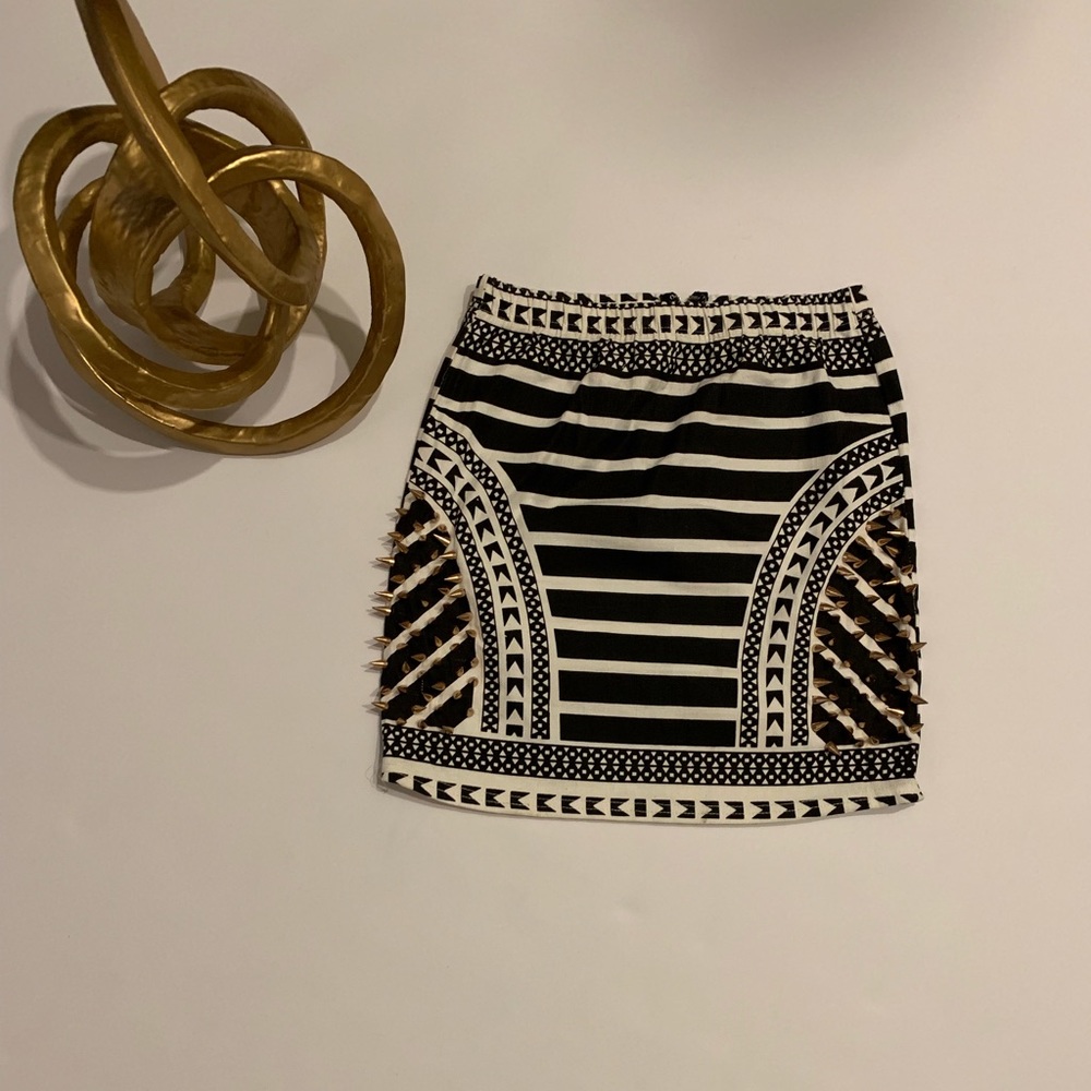 Sexy Spiked Stripped Skirt
